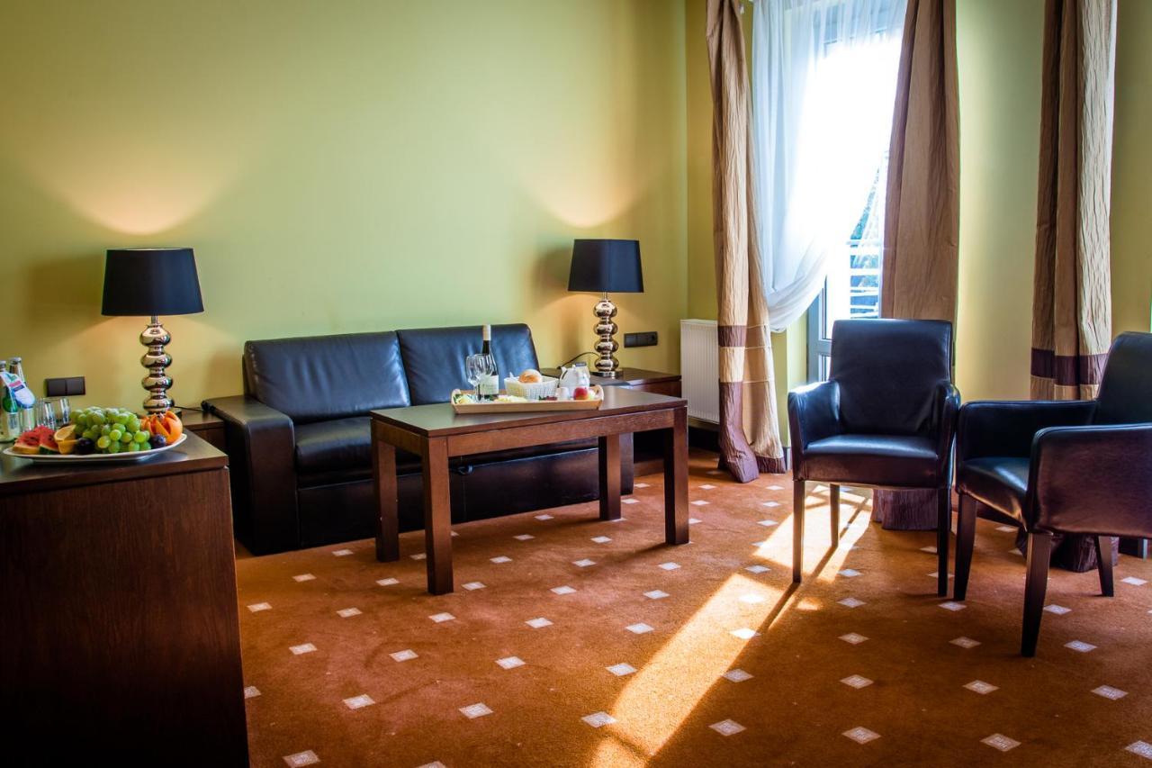 Hotel Nowy Dwor Elizy Blisko Sky Bridge Dlugopole-Zdroj Ngoại thất bức ảnh